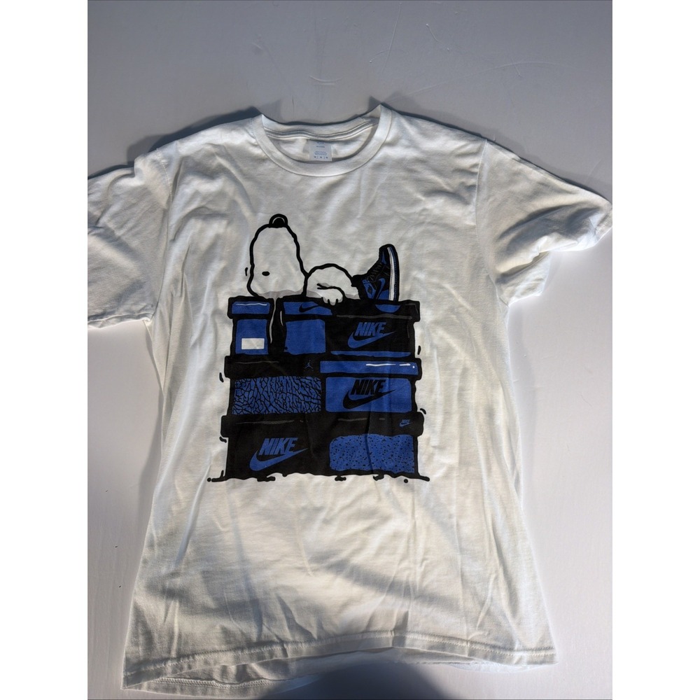 Snoopy Medium Sneakerhead White Tee